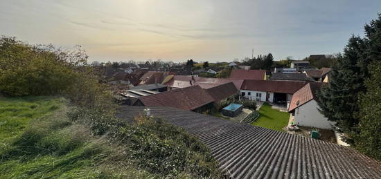 Ländliche Oase: Dreikanthof mit Charme und Zukunftspotenzial