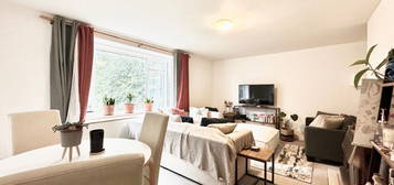 2 bed flat to rent