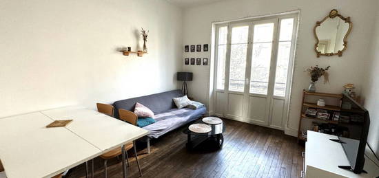 Appartement  à louer, 3 pièces, 2 chambres, 60 m²