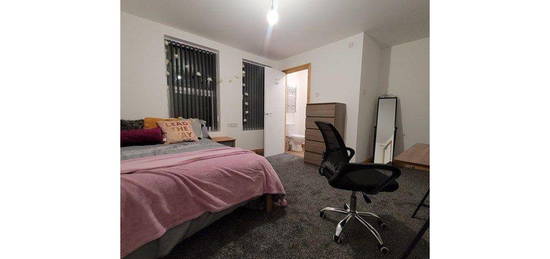 Room to rent in Breedon Road, Birmingham B30