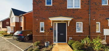 3 bedroom semi-detached house