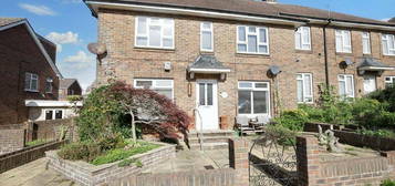 2 bedroom ground floor flat for sale