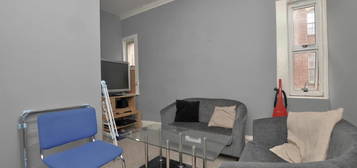 Flat to rent in Cumberland Street, Bristol BS2