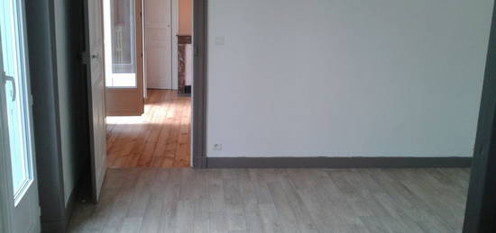 A louer appartement f3 au puy