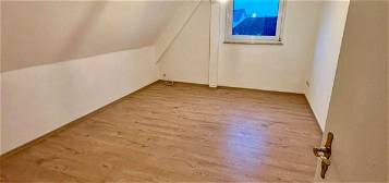 Schöne 3ZKB Wohnung in Felsberg *Ab 01.06 Verfügbar*