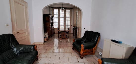 Maison  à vendre, 7 pièces, 4 chambres, 142 m²