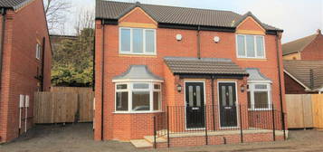 3 bedroom semi-detached house