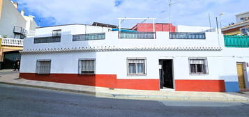 Chalet adosado en venta en calle Ricardo Molina