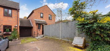 3 bed link detached house for sale