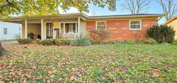 604 S Future St, Marion, IL 62959