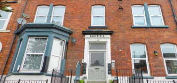 4 bedroom terraced house