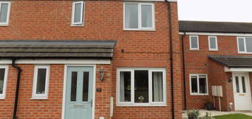 3 bed semi-detached house to rent