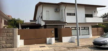 Moradia, 130 m², Aves