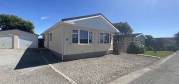 2 bed mobile/park home for sale