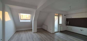 Apartament 3 camere, decomandat, Tractorul