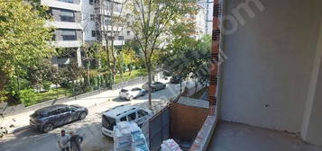 Bostancı minibüs yakın 2+1 78 m2 net yeni daire