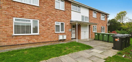 2 bedroom ground floor flat for sale