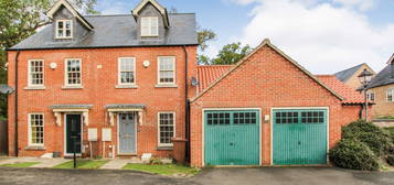 3 bed semi-detached house for sale