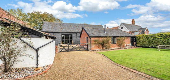 5 bed barn conversion for sale