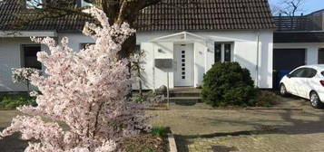 Schöne, helle drei Zimmer Wohnung in Heiligenhaus