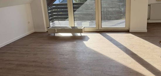 Modernisierte 2-Raum-Wohnung mit Balkon in Gütersloh Sundern