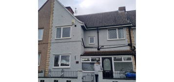 Terraced house to rent in East Avenue, Woodlands, Doncaster DN6