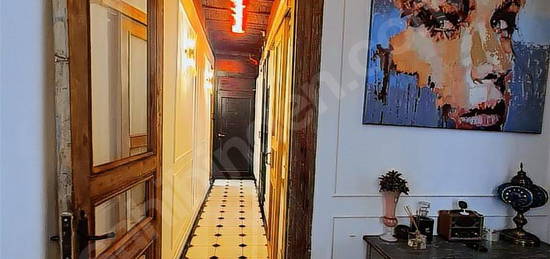 Beyoğlu Kumbaracı full tasarım eşyalı 1+1 Satılık Daire