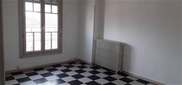 Appartement  à louer, 2 pièces, 1 chambre, 47 m²