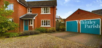 Detached house to rent in Churchfields Road, Long Stratton, Norwich NR15