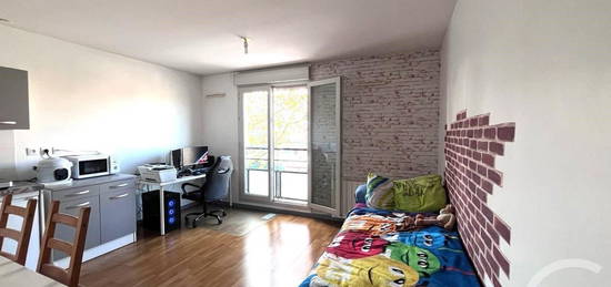 Studio  à vendre, 1 pièce, 24 m², Étage 2/–