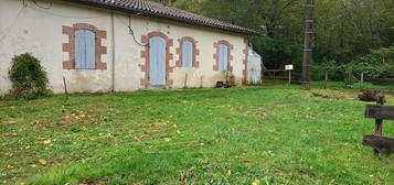 Maison mitoyenne à vendre de 75 m² Commune de Michel de Castelnau 33840,