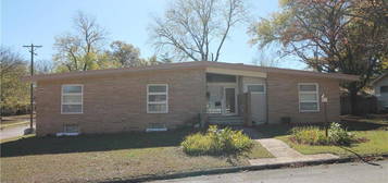 223 E  Pine St, Independence, KS 67301