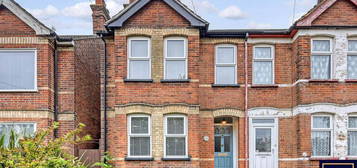 2 bedroom semi-detached house to rent