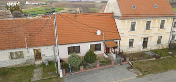 Rodinný dům, 101 m² + 553 m² pozemek, Načeratice, Znojmo