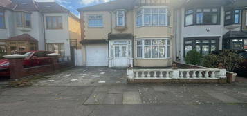 5 bedroom semi-detached house for sale