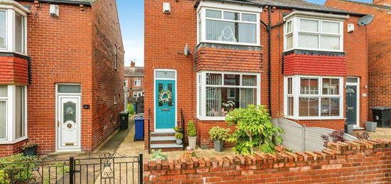 2 bedroom semi-detached house for sale