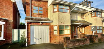 3 bed semi-detached house for sale