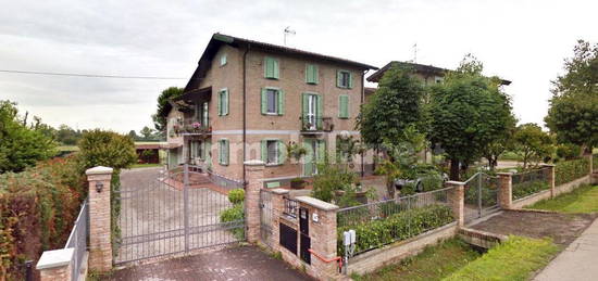 Villa bifamiliare Strada Pederzona 394, Cittanova - Marzaglia, Modena