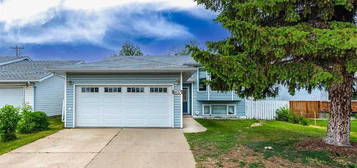 607 Parkland Dr E, Brooks, AB T1R 0M5