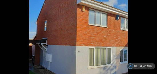 2 bedroom semi-detached house