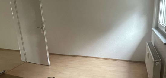 2-Zimmer-Wohnung mit Einbauküche und Stellplatz in Vaihingen