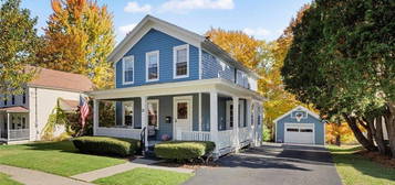 35 Hartford Ter, New Hartford, NY 13413