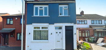 4 bed detached house for sale