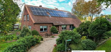 Saniertes Landhaus mit Weitblick ins Grüne!