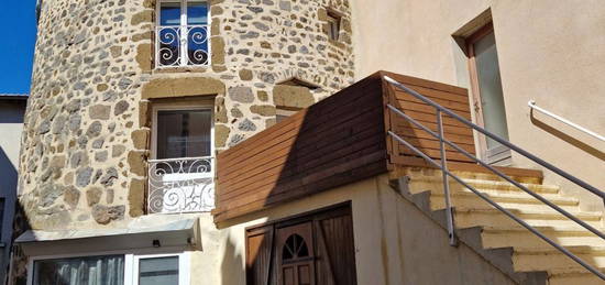 Maison de village 3 étages  à vendre, 3 pièces, 2 chambres, 84 m²