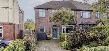 3 bedroom semi-detached house for sale