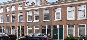 Helmersstraat 74