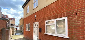 5 bed detached house for sale