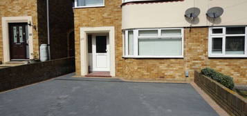 3 bed semi-detached house to rent