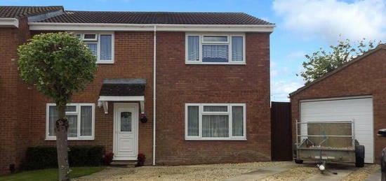 4 bedroom semi-detached house